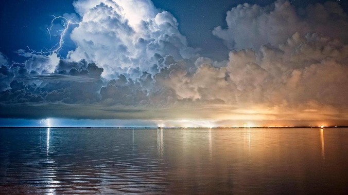 无线鼠标一会卡顿个几秒咋办？